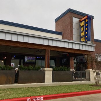 Pluckers Wing Bar - Webster - Chicken Wings Near Me - Webster, Texas Pluckers Wing Bar - Webster - Chicken Wings Near Me - Webster, Texas