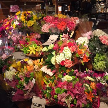 The Fresh Market - Fresh flowers - Grocery Near Me - Orlando, Florida