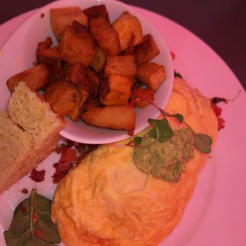 Pond House Cafe - Blt omelettte - Cafes Near Me - West Hartford, Connecticut Pond House Cafe - Blt omelettte - Cafes Near Me - West Hartford, Connecticut