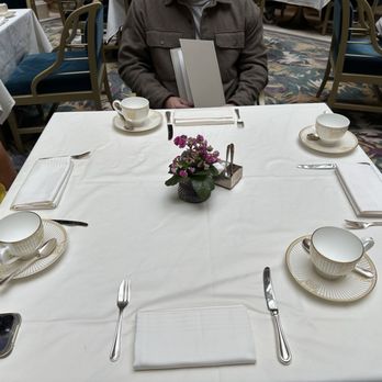 The Landmark London - Table - Hotels Near Me - London, XGL The Landmark London - Table - Hotels Near Me - London, XGL