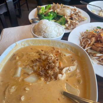 Spoon N Folks - Massuman curry - Thai Near Me - Dallas, Oregon Spoon N Folks - Massuman curry - Thai Near Me - Dallas, Oregon