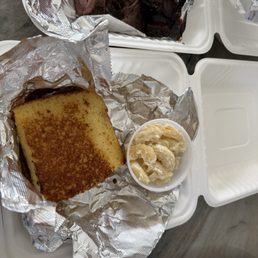 Corn bread and Mac & cheese Corn bread and Mac & cheese