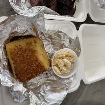 Canyons Barbeque - Corn bread and Mac & cheese - Barbeque Near Me - Castro Valley, California Canyons Barbeque - Corn bread and Mac & cheese - Barbeque Near Me - Castro Valley, California