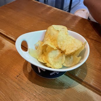 Brew Wild Pizza Bar - Chips - Beer Bar Near Me - Madrid, M