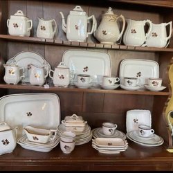 Antiques and Accents by Vadna