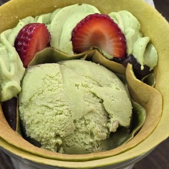 B-Bee Crepe & Boba - Bubble Tea Near Me - Arlington Heights, Illinois B-Bee Crepe & Boba - Bubble Tea Near Me - Arlington Heights, Illinois