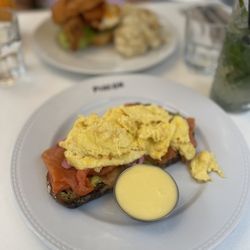 Pigeon Café - Avo smoke salmon toast