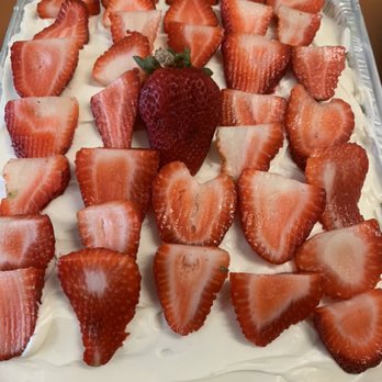 Galloway's Sandwich Shop - Strawberry cake with cream cheese icing - Soul Food Near Me - Austin, Texas Galloway's Sandwich Shop - Strawberry cake with cream cheese icing - Soul Food Near Me - Austin, Texas