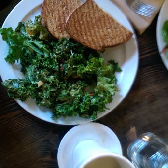 Green Bliss - Grilled chesse with the kicken' kale salad :) - Coffee & Tea Near Me - Fullerton, California