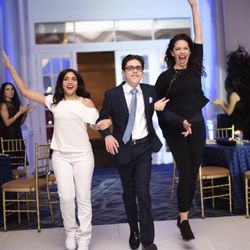 Jerry Laskin Enterprises - Best Grand Entrance for the Star of Our Events!  www.instagram.com/jerrylaskin info@jerrylaskin.com (800) 339-5379