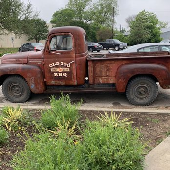 Old 300 BBQ - Barbeque Near Me - Blanco, Texas Old 300 BBQ - Barbeque Near Me - Blanco, Texas
