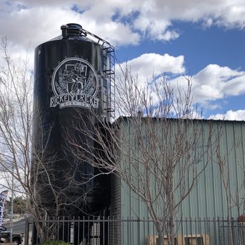 Rickety Cricket Brewing - I love breweries - Pizza Near Me - Kingman, Arizona