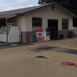 Canal Quick Stop - Front of store