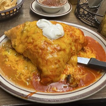 Jerry's Cafe - Cherelle's Choice Stuffed Sopapia - New Mexican Cuisine Near Me - Gallup, New Mexico