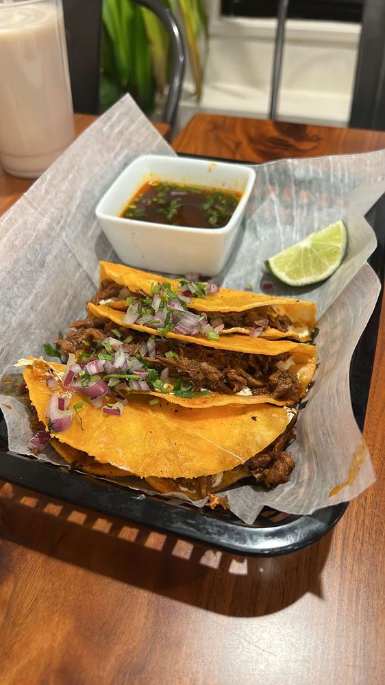 Umami Tsunami Taqueria