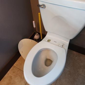 Rancho Magdalena - Broken Toilet - Vacation Rentals Near Me - Valley Center, California Rancho Magdalena - Broken Toilet - Vacation Rentals Near Me - Valley Center, California