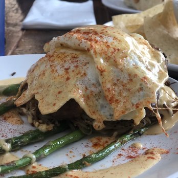 Beerline Cafe - Hash Brown Benedict* - Vegetarian Near Me - Milwaukee, Wisconsin