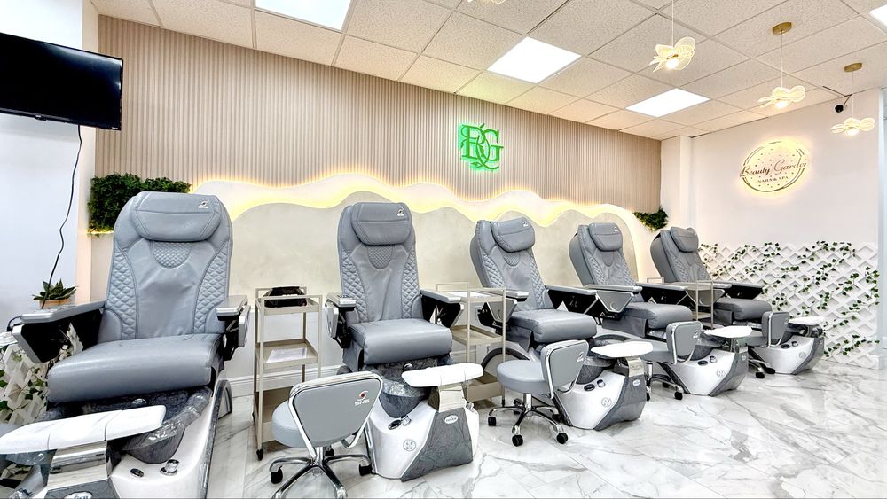 Beauty Garden Nails & Head Spa Logo