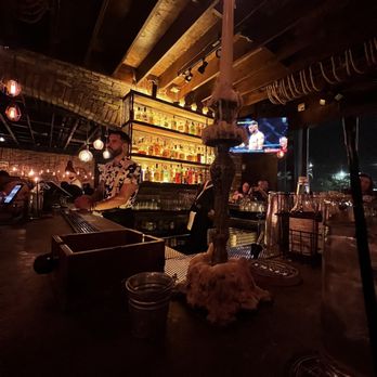 FINKA Table & Tap - The Bar - Asian Fusion Near Me - Miami, Florida