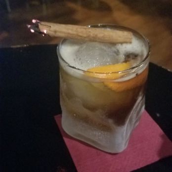 Old Fashioned - Cocktail Bars Near Me - Barcelona, B Old Fashioned - Cocktail Bars Near Me - Barcelona, B