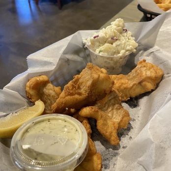 Get Hooked Grill - Fried grouper basket with potato salad - Seafood Near Me - New Port Richey, Florida Get Hooked Grill - Fried grouper basket with potato salad - Seafood Near Me - New Port Richey, Florida