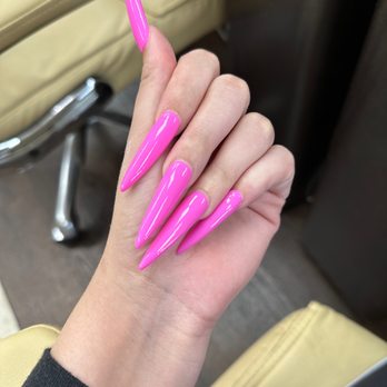 Luxury Nails and Spa - Long Stiletto Nails - Nail Salons Near Me - Bakersfield, California