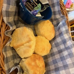 Very fluffy bisquits for bisquits and gravy