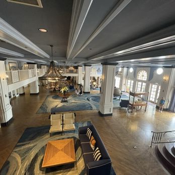 Ale & Compass Restaurant - Lobby - American Near Me - Lake Buena Vista, Florida