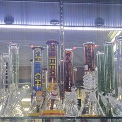 The Wee Smoke Shop - Bongs