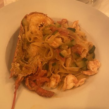 Tra di Noi - Fettuccine with lobster - Italian Near Me - Malibu, California