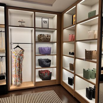 Coach - Outlet Stores Near Me - Central Valley, New York