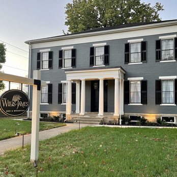 The Willis-James Bed and Breakfast - Chillicothe's newest bed and breakfast. This historic home was recently restored and blends its charming architecture with modern luxury. - Bed & Breakfast Near Me - Chillicothe, Ohio The Willis-James Bed and Breakfast - Chillicothe's newest bed and breakfast. This historic home was recently restored and blends its charming architecture with modern luxury. - Bed & Breakfast Near Me - Chillicothe, Ohio