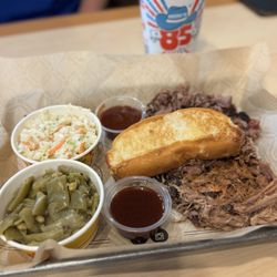 2 meat plate with green beans, coleslaw, Texas toast, pulled pork and brisket