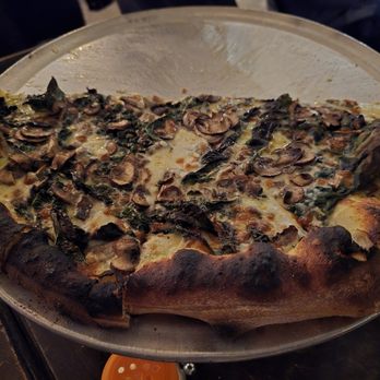Thunderbolt Pizza - Pizza Near Me - Long Beach, California Thunderbolt Pizza - Pizza Near Me - Long Beach, California