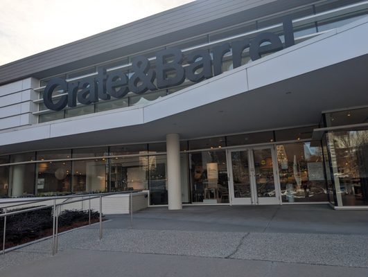 Crate & Barrel by null