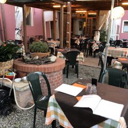 Il Morso - The patio in the back