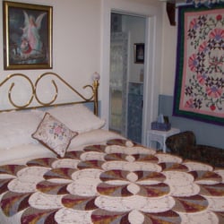Prairie Path Guest House - Country Room