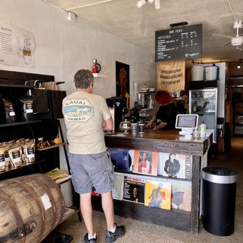 Hogg Batch Coffee - Inside the shop. - Coffee Roasteries Near Me - St. Petersburg, Florida Hogg Batch Coffee - Inside the shop. - Coffee Roasteries Near Me - St. Petersburg, Florida