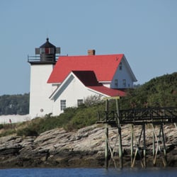 Hendricks Head Lighthouse - Difficult to get close to