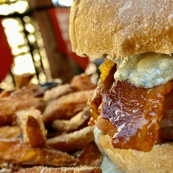 Fronk's - Burgers Near Me - Bellflower, California