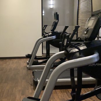 DoubleTree by Hilton Lubbock University Area - Hotels Near Me - Lubbock, Texas