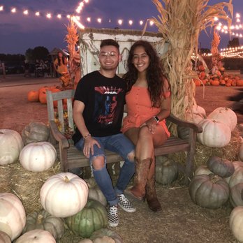 Hall's Pumpkin Farm - Pumpkin Patches Near Me - Grapevine, Texas Hall's Pumpkin Farm - Pumpkin Patches Near Me - Grapevine, Texas