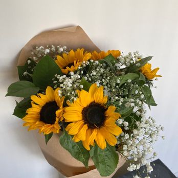 Urban Flowers - Sunflower Bouquet - Florists Near Me - San Francisco, California Urban Flowers - Sunflower Bouquet - Florists Near Me - San Francisco, California