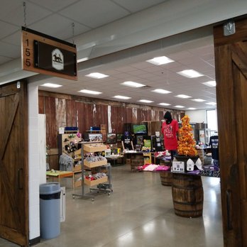 Blue Grass Stockyards - Livestock Feed & Supply Near Me - Lexington, Kentucky Blue Grass Stockyards - Livestock Feed & Supply Near Me - Lexington, Kentucky