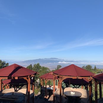 Kula Lodge & Restaurant - Outdoor seating - Breakfast & Brunch Near Me - Kula, Hawaii Kula Lodge & Restaurant - Outdoor seating - Breakfast & Brunch Near Me - Kula, Hawaii