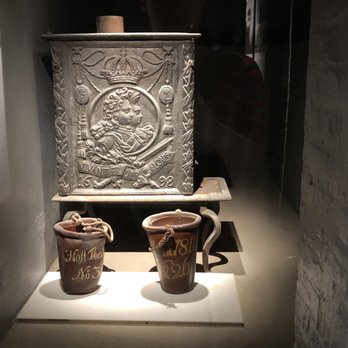 Ruinerne under Christiansborg - Oven and leather water pails - Landmarks & Historical Buildings Near Me - København