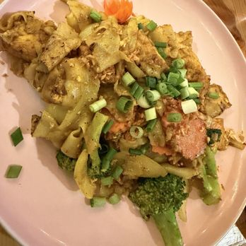 Pink Bee - Turmeric Noodles with tofu - Sandwiches Near Me - Seattle, Washington Pink Bee - Turmeric Noodles with tofu - Sandwiches Near Me - Seattle, Washington