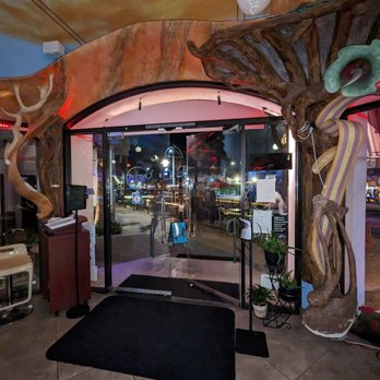 Fuzion Five - Cool space - Vietnamese Near Me - Palm Springs, California Fuzion Five - Cool space - Vietnamese Near Me - Palm Springs, California