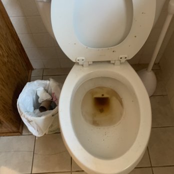 Trujillo cleaning services - Before toilet (2) cleaning - Home Cleaning Near Me Trujillo cleaning services - Before toilet (2) cleaning - Home Cleaning Near Me