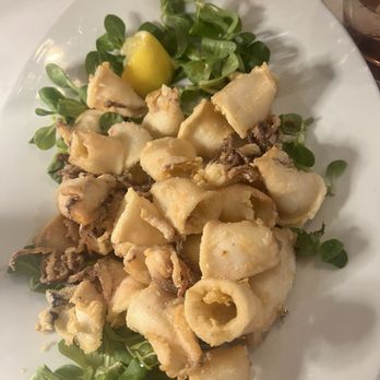 Trattoria Al Porton - Fried Calamari - Italian Near Me - Trieste, TS Trattoria Al Porton - Fried Calamari - Italian Near Me - Trieste, TS